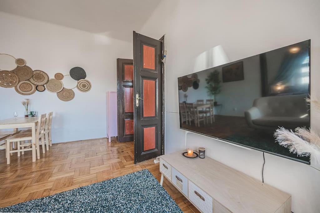 Carolina'S Romantic Apartment Hradec Králové Exterior foto