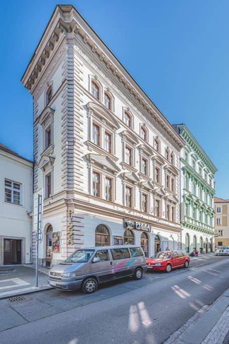 Carolina'S Romantic Apartment Hradec Králové Exterior foto